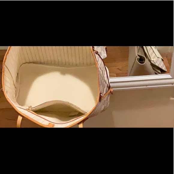 Louis Vuitton Damier Azur Tote with Tan Trim - Picture 8 of 16